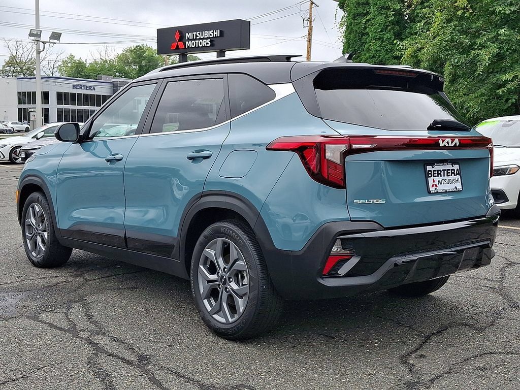 Used 2024 Kia Seltos S AWD/4WD image 4