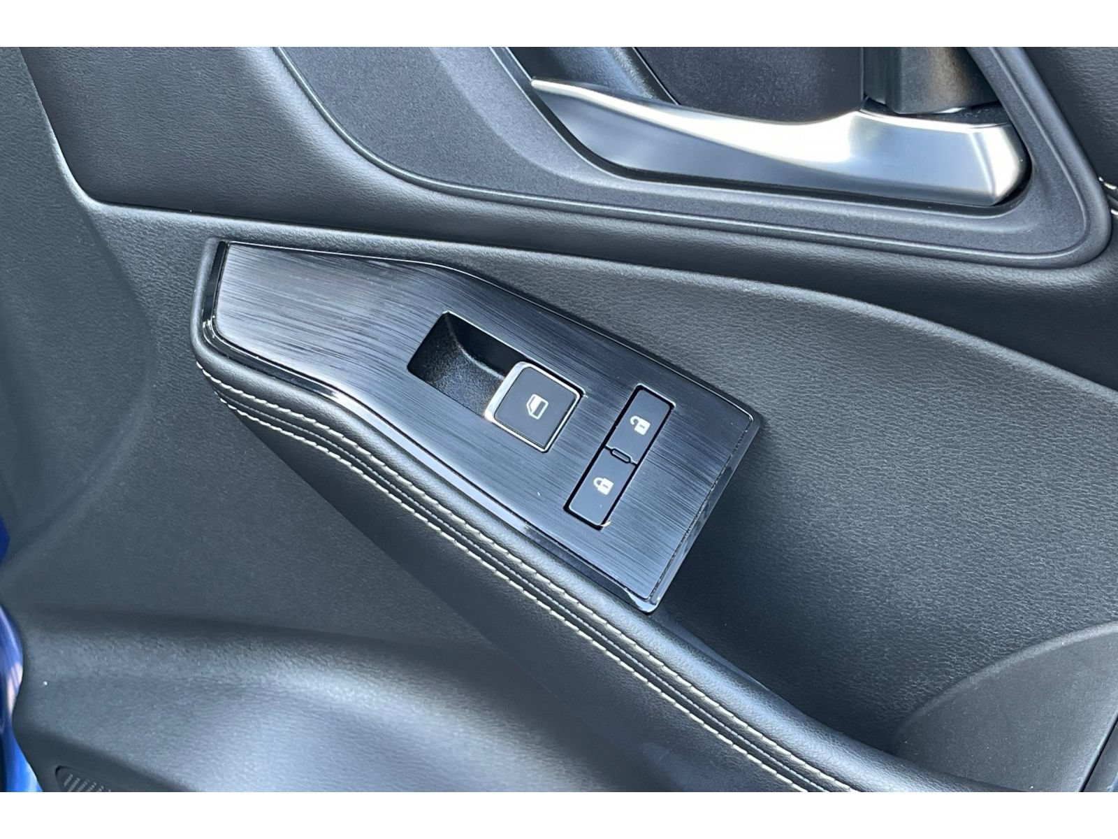 Used 2023 Nissan Rogue SL w/ SL Premium Package FWD image 22