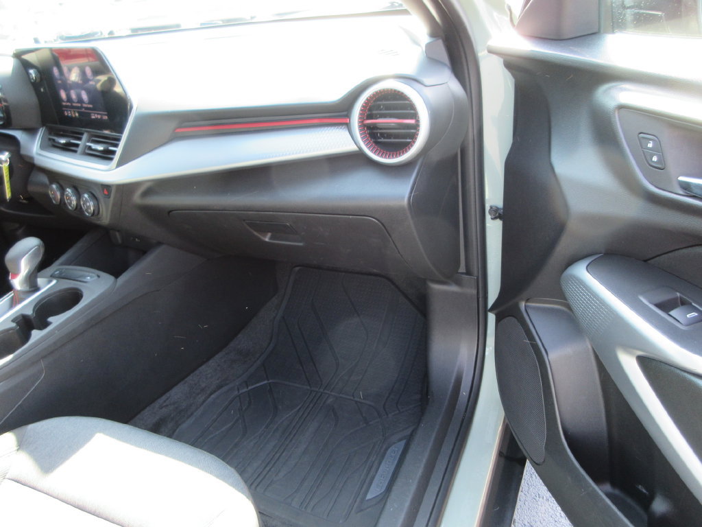 Certified 2024 Chevrolet Trax RS w/ Driver Confidence Package FWD image 19