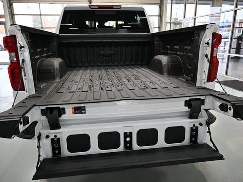 New 2026 Chevrolet Silverado 1500 LT image 9