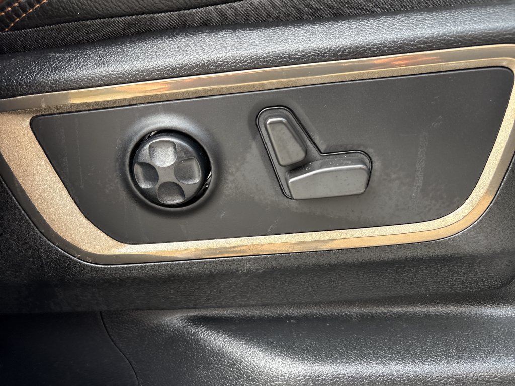 Used 2022 RAM 1500 Limited AWD/4WD image 32