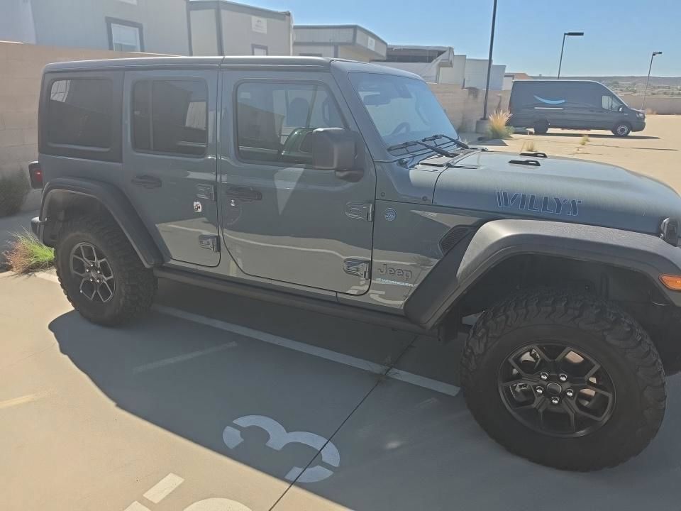 Used 2024 Jeep Wrangler Unlimited AWD/4WD image 2