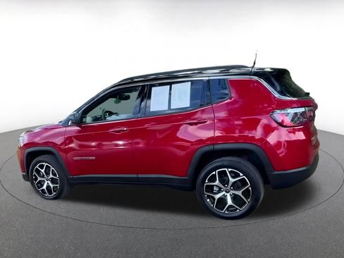 Used 2025 Jeep Compass Limited image 9