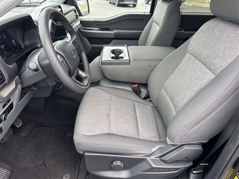 Used 2025 Ford F150 XLT image 19