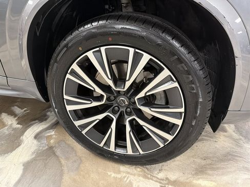 Used 2020 Volvo XC90 T5 Momentum AWD/4WD image 18