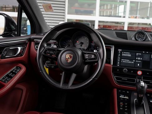 Used 2022 Porsche Macan S w/ Premium Package Plus AWD/4WD image 38