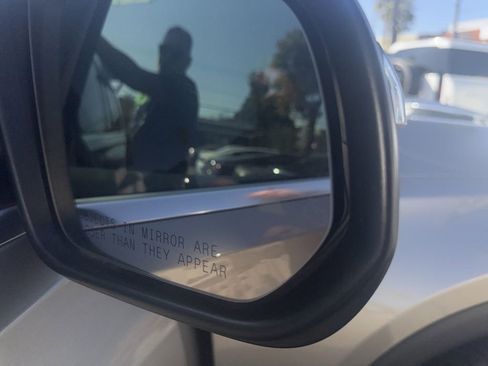 Used 2020 Mercedes-Benz GLS 450 4MATIC image 32