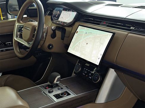 Used 2023 Land Rover Range Rover Long Wheelbase Autobiography image 28