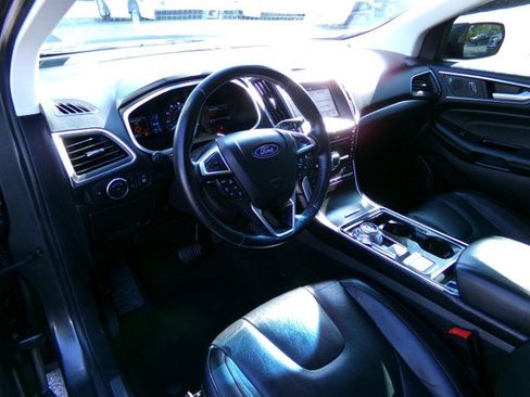 Used 2019 Ford Edge Titanium w/ Equipment Group 301A AWD/4WD image 14