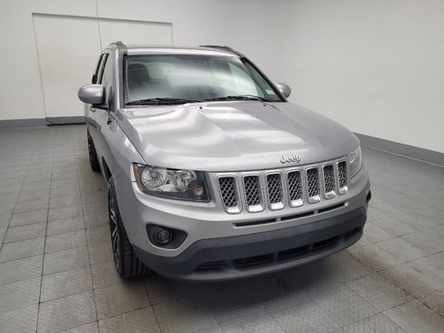 Used 2017 Jeep Compass Latitude AWD/4WD image 14