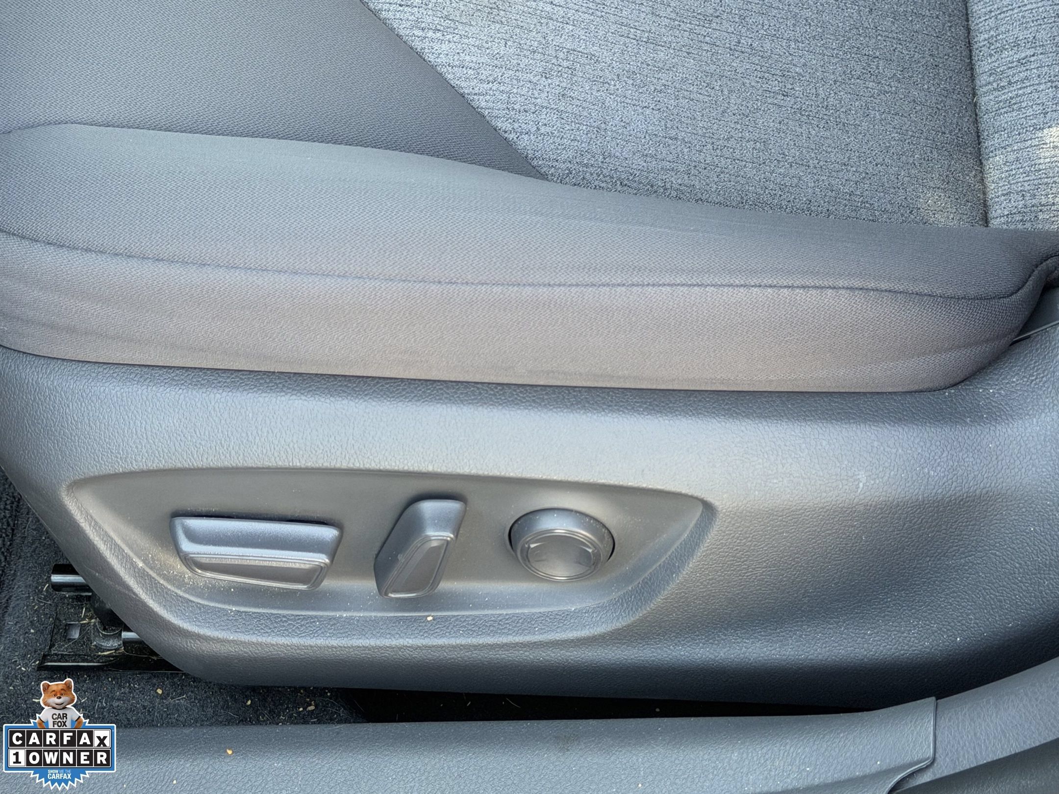 Used 2021 Toyota Camry LE FWD image 25