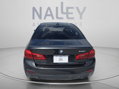 Used 2018 BMW 540i w/ M Sport Package RWD image 4