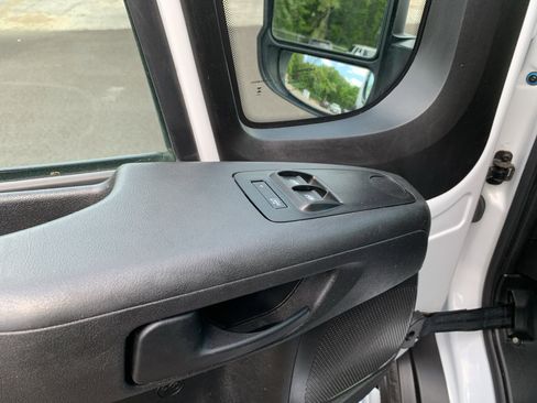 Used 2023 RAM ProMaster 2500 image 15