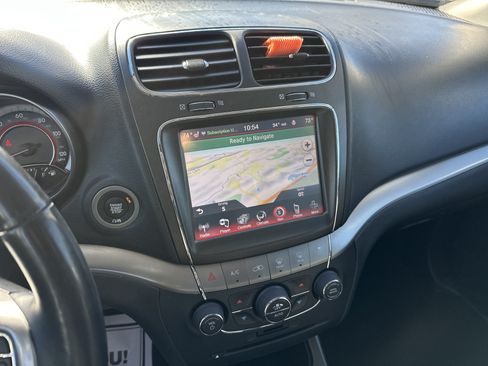 Used 2020 Dodge Journey Crossroad w/ Popular Equipment Group FWD image 29