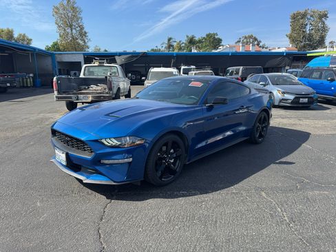 Used 2022 Ford Mustang Premium w/ Equipment Group 201A RWD image 4