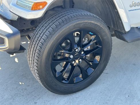 Used 2023 Jeep Wrangler Unlimited Sahara w/ Cold Weather Group image 9