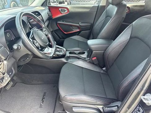 Used 2024 Kia Soul GT-Line FWD image 8