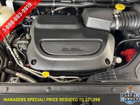 Used 2023 Chrysler Pacifica Touring-L FWD image 7
