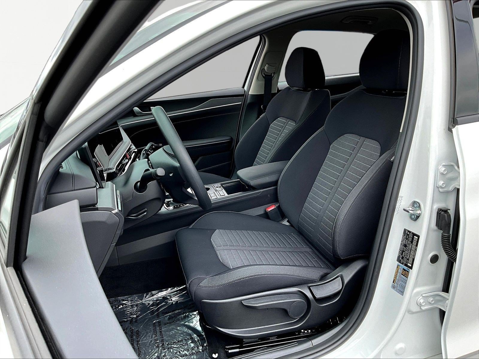 New 2026 Kia K5 LXS FWD image 16