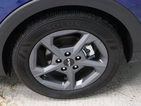 Used 2025 Kia K4 LXS image 17