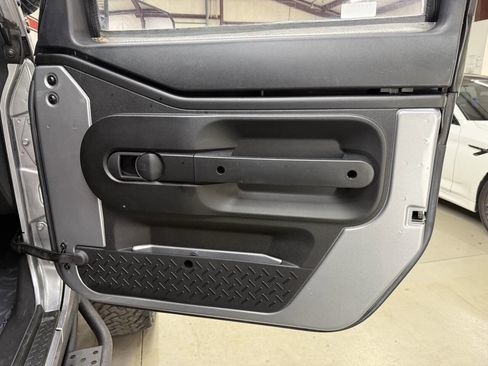 Used 2014 Jeep Wrangler Unlimited Sport AWD/4WD image 16