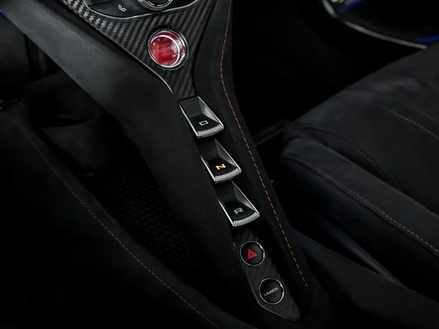 Used 2018 McLaren 720S Performance RWD image 37