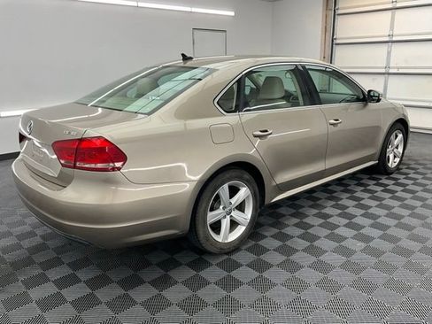 Used 2015 Volkswagen Passat 1.8T SE FWD image 21