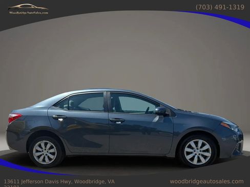 Used 2016 Toyota Corolla LE FWD image 2