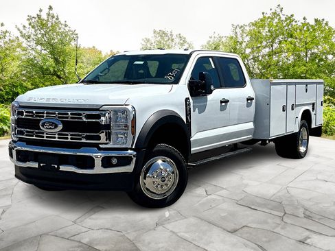 New 2025 Ford F550 4x4 Crew Cab Super Duty w/ XL Chrome Package image 2