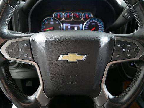 Used 2018 Chevrolet Silverado 1500 High Country image 25