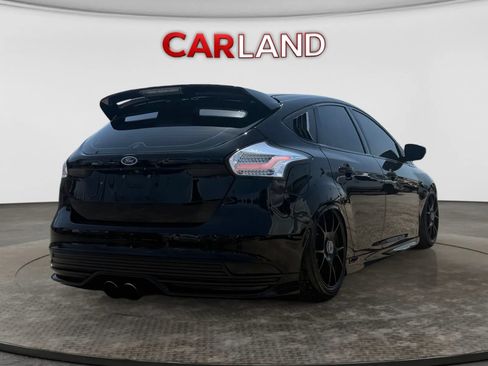 Used 2017 Ford Focus ST w/ Equipment Group 401A FWD image 6