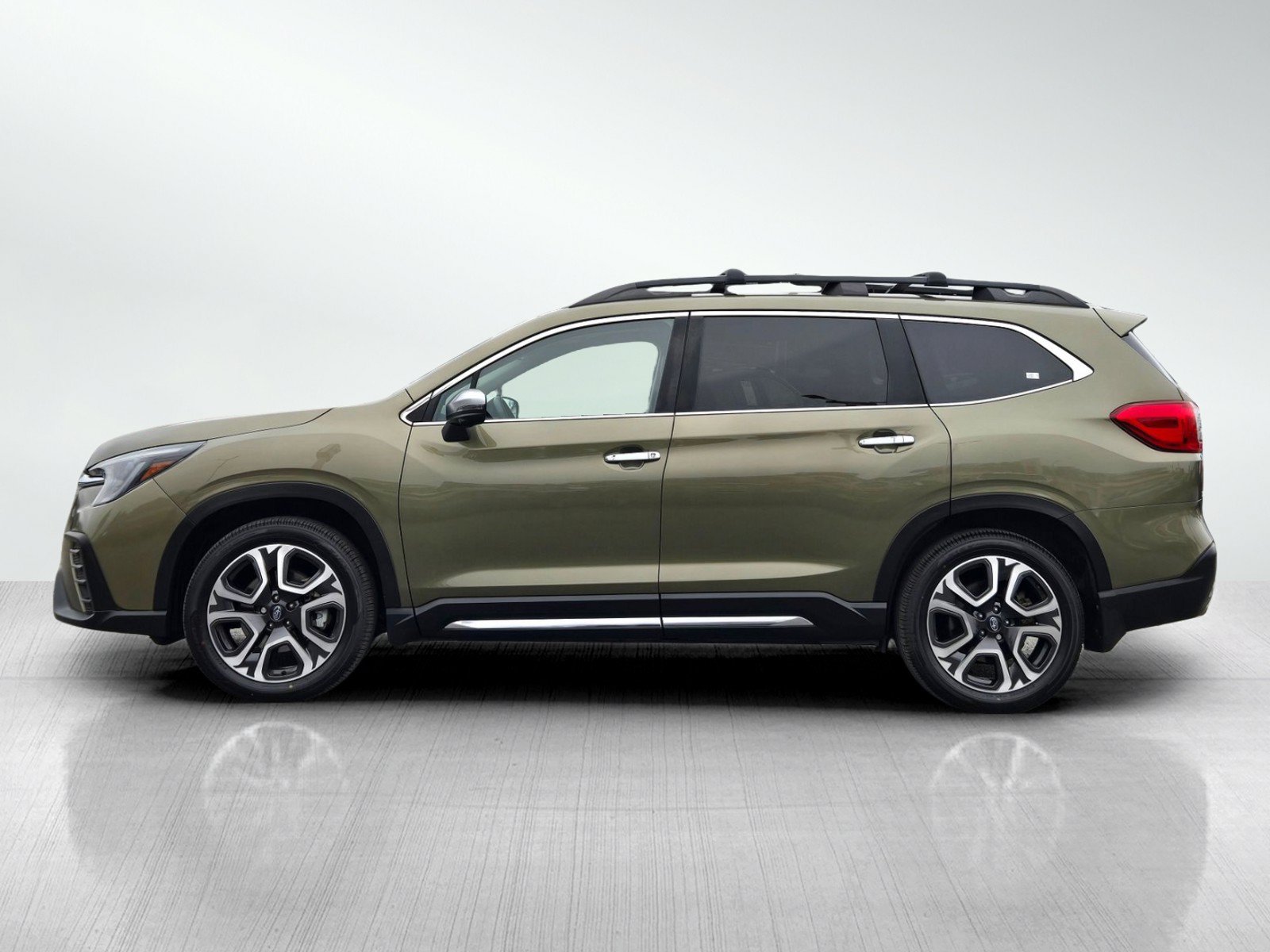 Used 2023 Subaru Ascent Touring AWD/4WD image 7