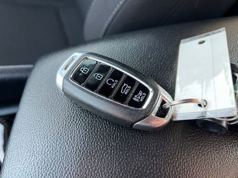 Used 2021 Hyundai Elantra Blue image 30