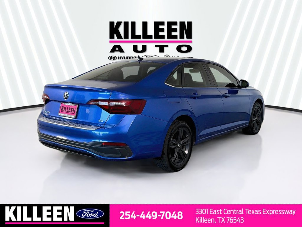 Used 2024 Volkswagen Jetta SE FWD image 8