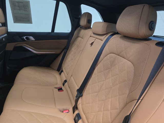 Used 2026 BMW X5 xDrive40i w/ M Sport Package AWD/4WD image 26