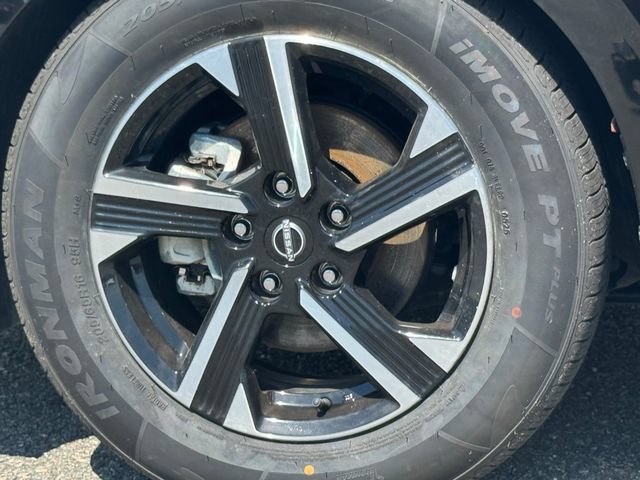 Used 2024 Nissan Sentra SV FWD image 35