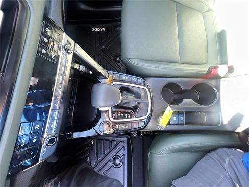 Used 2024 Kia Seltos SX w/ SX Sunroof Package image 20