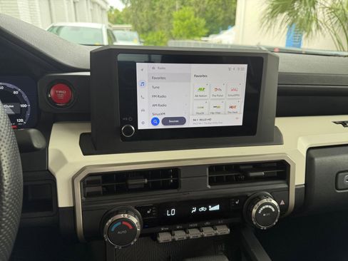 Used 2024 Toyota Tacoma TRD Off-Road image 17