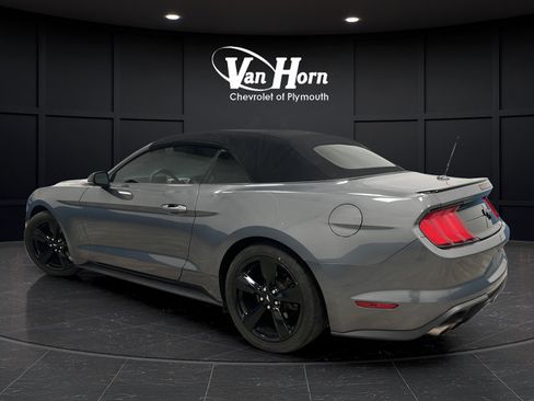Used 2021 Ford Mustang Premium RWD image 5