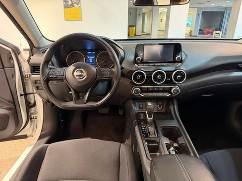 Used 2025 Nissan Sentra S FWD image 33