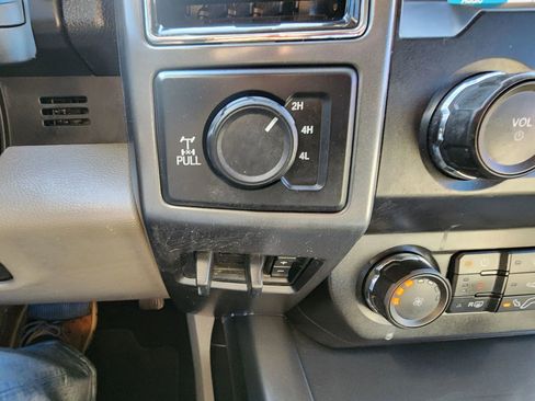 Used 2019 Ford F250 XLT w/ XLT Premium Package image 27