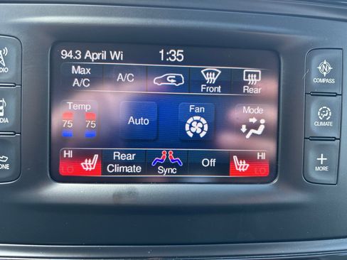 Used 2017 Chrysler Pacifica Touring-L image 27