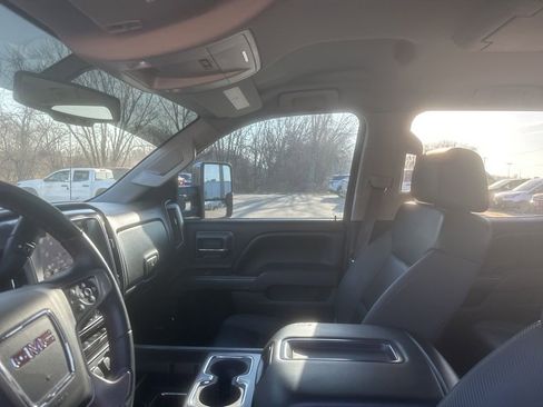 Used 2015 GMC Sierra 2500 SLT w/ All-Terrain HD Package image 15