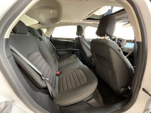 Used 2020 Ford Fusion SE image 20