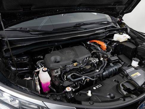 Used 2022 Toyota Sienna XSE w/ XSE Plus Package image 42