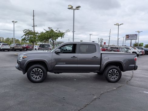 Certified 2021 Toyota Tacoma TRD Sport w/ Technology Package AWD/4WD image 5