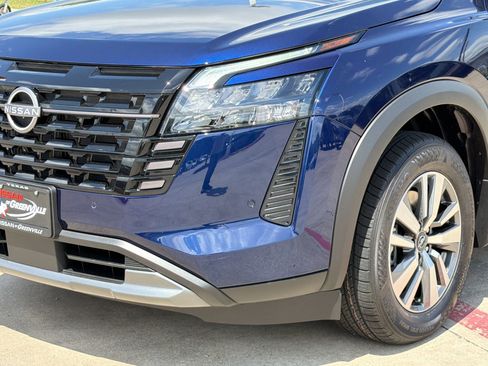 New 2026 Nissan Pathfinder SL image 11