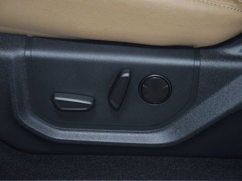 Used 2022 Ford F350 Lariat w/ Lariat Ultimate Package AWD/4WD image 41