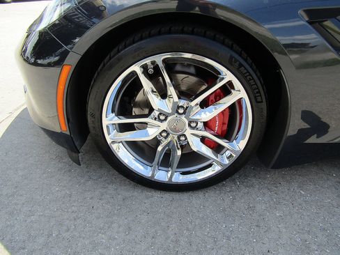 Used 2014 Chevrolet Corvette Stingray Convertible w/ 2LT Preferred Equipment Group RWD image 25