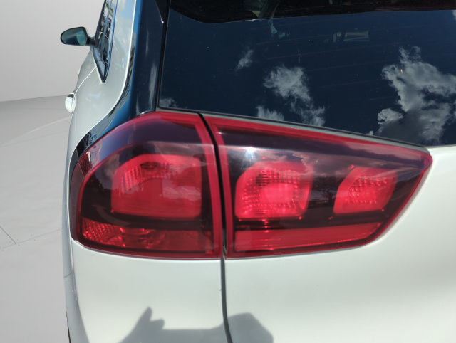 Used 2020 Kia Niro LX FWD image 18